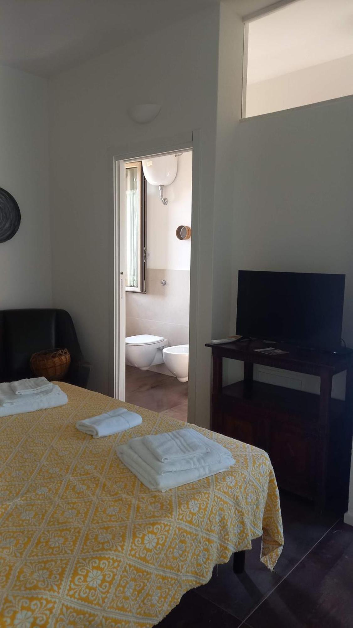 Kepos Room Tortoli Bagian luar foto